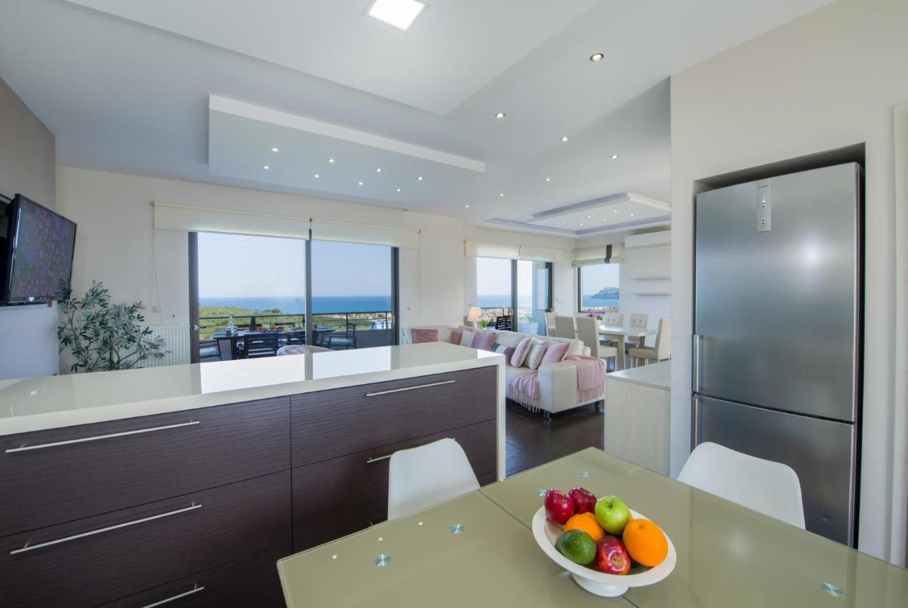 Villa Elisabeth View Gerani  Exteriér fotografie